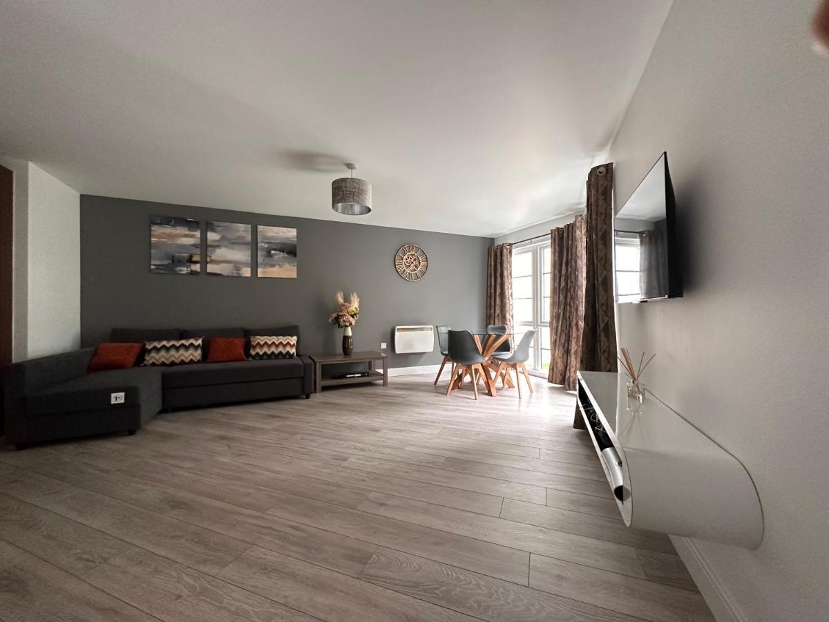 Luxury Apartments - Wallis Square, Farnborough Farnborough  Zewnętrze zdjęcie