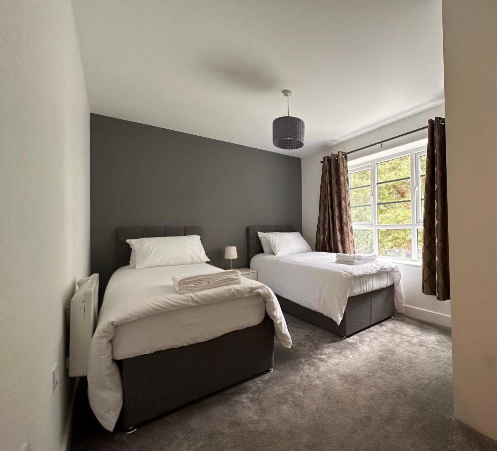 Luxury Apartments - Wallis Square, Farnborough Farnborough  Zewnętrze zdjęcie