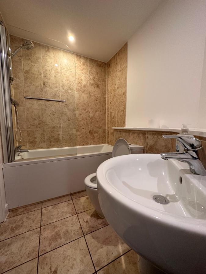 Luxury Apartments - Wallis Square, Farnborough Farnborough  Zewnętrze zdjęcie